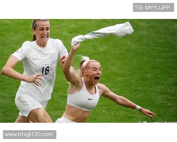 足球明星红牌瞬间大揭秘精彩集锦回顾球场上的激情与争议 足球明星红牌瞬间大揭秘精彩集锦回顾球场上的激情与争议